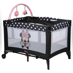 Disney Baby Minnie Mouse Play Yard with Bassinet and Storage Bag